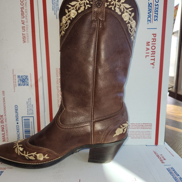 Ariat Women's Western Cowboy Boots Size 8 - Picture 6 of 8